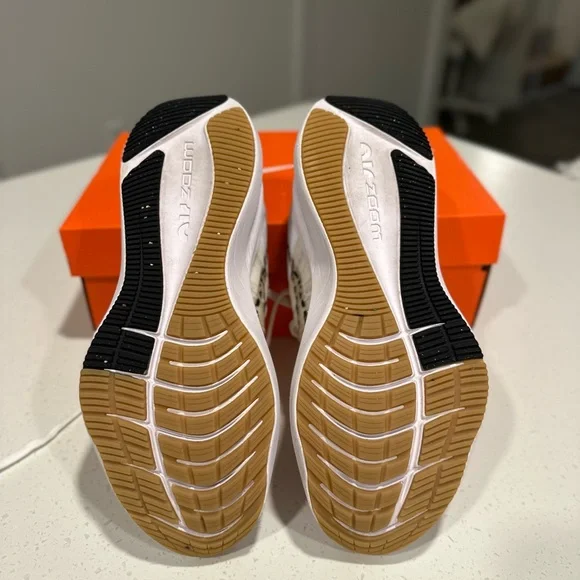 Nike Winflo 8 Premium - size 9 - Picture 6 of 9